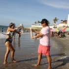 El carnaval se fue las playas de Santa Elena y Manabí.