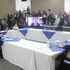 Sesión. Yaku Pérez y Guillermo Lasso llegaron a un acuerdo el pasado viernes tras varias horas de debate.