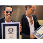 Ha cantado temas de salsa, bolero, balada y pop.