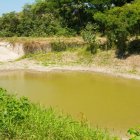 Los tapes o diques para contener el agua de ríos y lluvias y que esta se almacene bajo tierra es una técnica ancestral en el norte de Santa Elena.