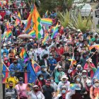 Cientos de protestantes en apoyo a Yaku Pérez, por las calles de Quito.