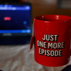 Una docuserie es un formato televisivo que realiza el seguimiento de un personaje o colectivo determinado en varios capítulos o episodios.