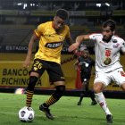 Barcelona ganó 3-0 a Técnico Universitario.