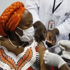 Costa de Marfil lanza la primera campaña de vacunación a través de COVAX.