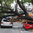 En cada vehículo solo iba una persona. Ellos fueron atendidos por personal del cuerpo de bomberos.