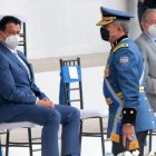 Ceremonia. El ministro Patricio Pazmiño y el comandante Patricio Carrillo durante el aniversario de profesionalización de la Policía.