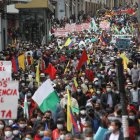 La marcha llegó a la altura de la calle Chile, uno de los ingresos a la Plaza de la Independencia, cerca de las 11:30.