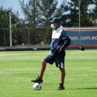 Winston Cifuentes dirigirá a Universidad Católica mientras Santiago Escobar permanezca en Medellín