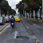 Debido al aumento de lluvias e inundaciones los baches en las vías han aumentado en toda la ciudad, sobre todo en avenidas principales.