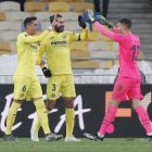Los jugadores del Villarreal celebra uno de los tantos conseguidos.