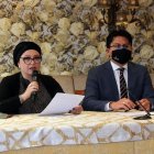 Revocatoria. Nicolás Salas junto a Ana Lucía Martínez, hija de Ximena Abarca.