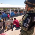 El Departamento de Seguridad Nacional (DHS, en inglés) anunció que anuló una norma de 2018 del Gobierno del expresidente Donald Trump que generaba "un efecto disuasorio" para muchos padres y tutores indocumentados.