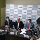 Julio López, Ricardo Ron y Danilo Calderón, autoridades del IESS, convocaron ayer a una rueda de prensa para referirse al caso.