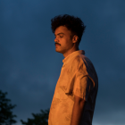 El artista dominicano presenta su quinto álbum de estudio.