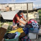 Perjuicio. Eva fue recuperando de a poco algunas pertenencias que se quedaron tras la caída de su casa.