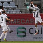 Cristiano Ronaldo (d) suma el hat-trick número 57 de su carrera.