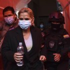 La ciudadanía se dividió en dos grupos, quienes apoyaban a la expresidenta y los que pedían su juicio.