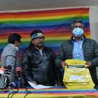 El coordinador nacional de Pachakutik, Marlon Santi (i), reaccionó al fallo del TCE.