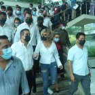 La alcaldesa Cynthia Viteri a la salida del complejo judicial norte.