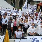 Representantes de la comunidad universitaria participaron en la medida.