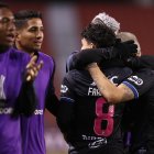Lorenzo Faravelli (8) de Independiente celebra un gol hoy, en un partido de la Copa Libertadores entre Independiente del Valle (IDV) y Unión Española en el estadio de LDU en Quito (Ecuador).