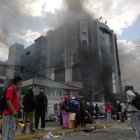 El edificio de la Contraloría, en Quito, fue tomado e incendiado por turbas violentas durante las manifestaciones de octubre de 2019.