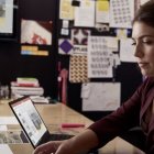 La herramienta también utiliza la cámara del equipo para cerciorarse de que la audiencia puede ver adecuadamente la cara del usuario.