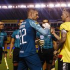 Adrián Gabbarini, meta de Liga, y Damián Díaz, volante de Barcelona, serían titulares en el estadio Rodrigo Paz.