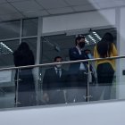 Diligencia. Miembros de la Fiscalía y la Policía durante los allanamientos.