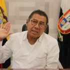 Es el alcalde del cantón Milagro por tercera ocasión. Entre 2005 y 2014 ejerció las dos primeras administraciones, que fueron consecutivas.