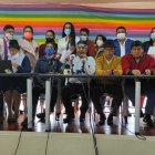 El coordinador Marlon Santi y el excandidato Yaku Pérez participaron de la rueda de prensa en la sede del movimiento en Quito.