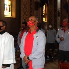 Los integrantes de El Nacional son recibidos por el párroco de El Quinche previo a cada encuentro del torneo de la Serie B. Les aconseja y bendice al finalizar la visita.