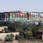 Ismailia (Egypt), 29/03/2021.- The container ship "Ever Given" is moving in the Suez Canal, Egypt, 29 March 2021. The Suez Canal Authority on 29 March said that traffic is to resume after the large container ship "Ever Given" was refloated. The Ever Given ran aground in the Suez Canal on 23 March, causing a huge traffic backlog of ships. (Egipto) EFE/EPA/KHALED ELFIQI Traffic in Suez Canal to resume