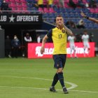 Damián Díaz por poco pone la tercera conquista para la Tricolor.