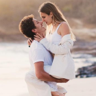 Juanpa Zurita junto a Macarena Achaga.