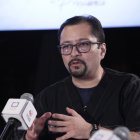 El ministro Mauro Falconí en uno de los programas radiales del presidente.