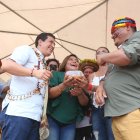 El candidato presidencial Andrés Arauz junto con el titular prorrogado de la Conaie, Jaime Vargas.