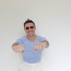 Carlos, con un look a lo Gene Kelly, está dispuesto a ganar en Soy el mejor.