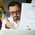 El exministro de Salud, Mauro Falconí, durante la firma del convenio con el Municipio de Guayaquil.