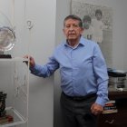 Polo Carrera tiene un rincón en su casa con algunos recuerdos de su paso por el cuadro albo