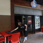 ZONA ROSA QUE SUS LOCALES HAN CERRADO EN MAS DE UN 90% Y LOS POCOS Q ESTAN ABIERTOS SE CONVIRTIERON EN RESTOBAR Y TIENEN MINIMA AFLUENCIA DE CLIENTES/JIMMY NEGRETE/GUAYAQUIL-ECUADOR