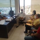 Operativo. Agentes encubiertos y uniformados se desplegaron en todos los recintos para ejecutar las boletas.