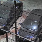 En Guayaquil los carros amanecieron con una capa de la ceniza emitida por el volcán Sangay.