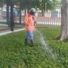 En varios puntos de la ciudad, se limpiaron calles, vías, canaletas y parques.