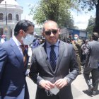 Defensa. El abogado Jorge Luis Ortega (d) asumió la defensa del contralor Pablo Celi de la Torre.