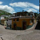 Desolación. Restaurantes, cafés y talleres de artesanos conformaban el barrio. Ahora están desocupados.
