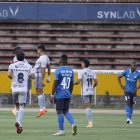 Los jugadores millonarios celebran el primer tanto de Alejandro Cabeza ante la Católica.