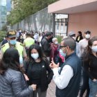 La vacunación genera nuevas filas en la capital.