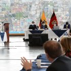 Sesión. Nuevamente el alcalde convocó al Concejo a un lugar donde tiene respaldo popular. Esta vez, la Intendencia de Policía actuó con anticipación.