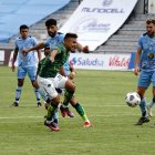 Los dos equipos terminaron con diez jugadores por expulsiones en la recta final.